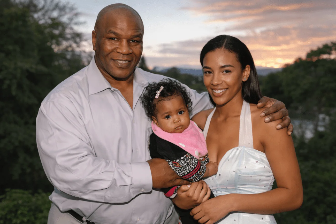 Sol Xochitl’s Age, Nationality and Ethnic Roots