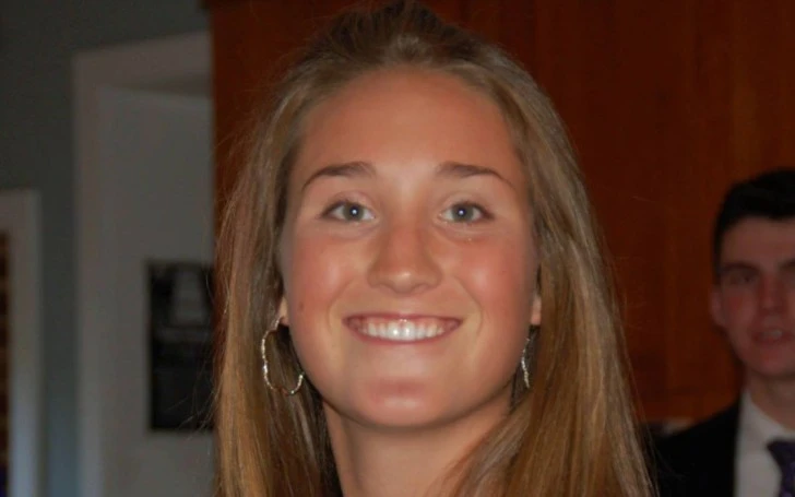 Hopie Carlson, born in 1999 in Virginia, is the eldest daughter of Tucker Carlson